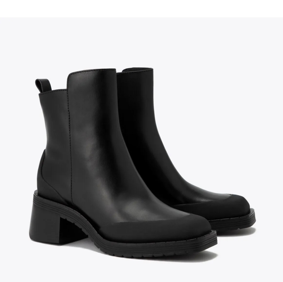 TORY BURCH Expedition Boot LEATHER CHUNKY SQUARE TOE BLACK Rubber Trim Size 8M - Picture 1 of 15